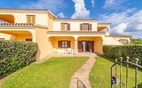 Iss Travel, Ambra Apartments - 800 M From La Cinta Beach