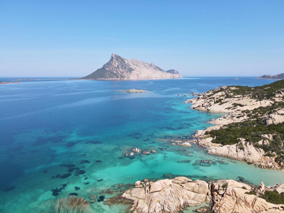 Iss Travel, Ambra Apartments - 800 M From La Cinta Beach San Teodoro  Esterno foto