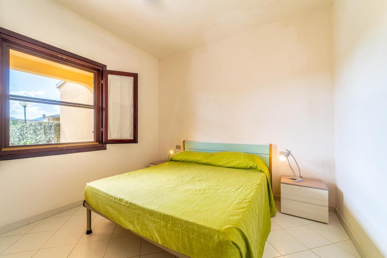 Iss Travel, Ambra Apartments - 800 M From La Cinta Beach San Teodoro  Esterno foto
