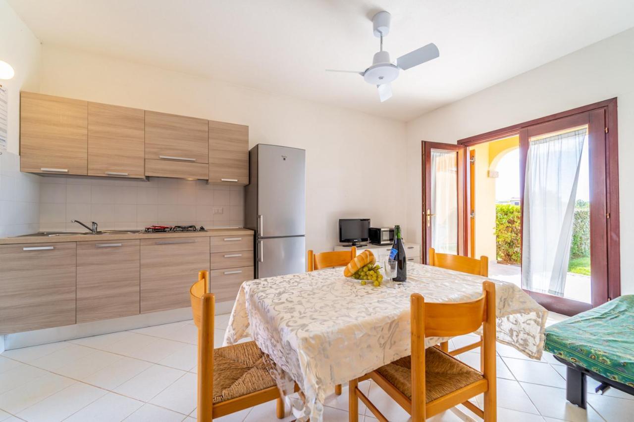 Iss Travel, Ambra Apartments - 800 M From La Cinta Beach San Teodoro  Esterno foto